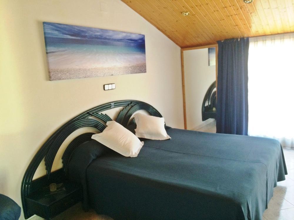 Neptuno Apartments Calella Bagian luar foto