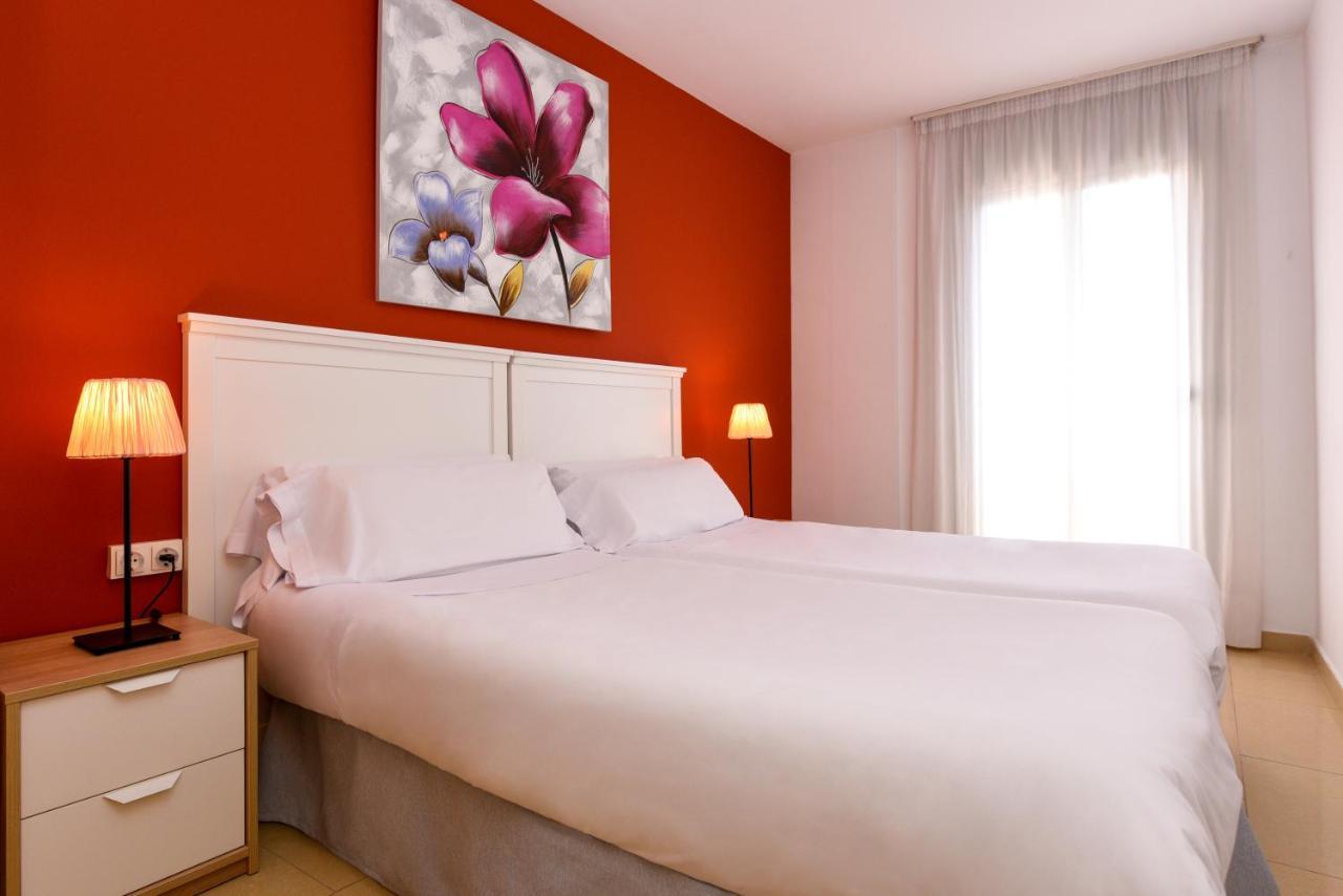 Neptuno Apartments Calella Bagian luar foto