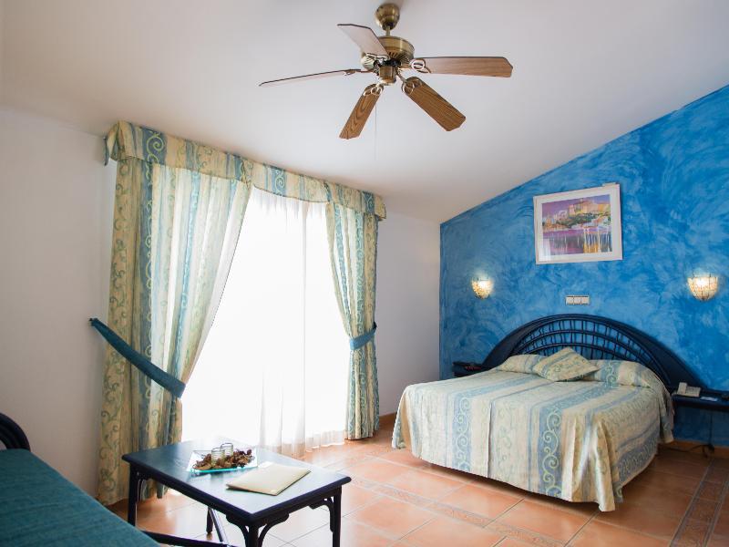 Neptuno Apartments Calella Bagian luar foto