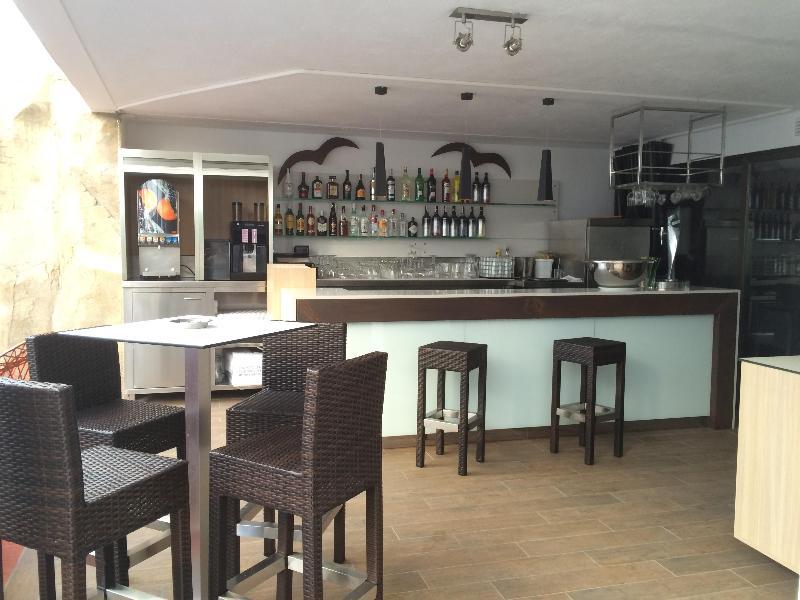 Neptuno Apartments Calella Bagian luar foto