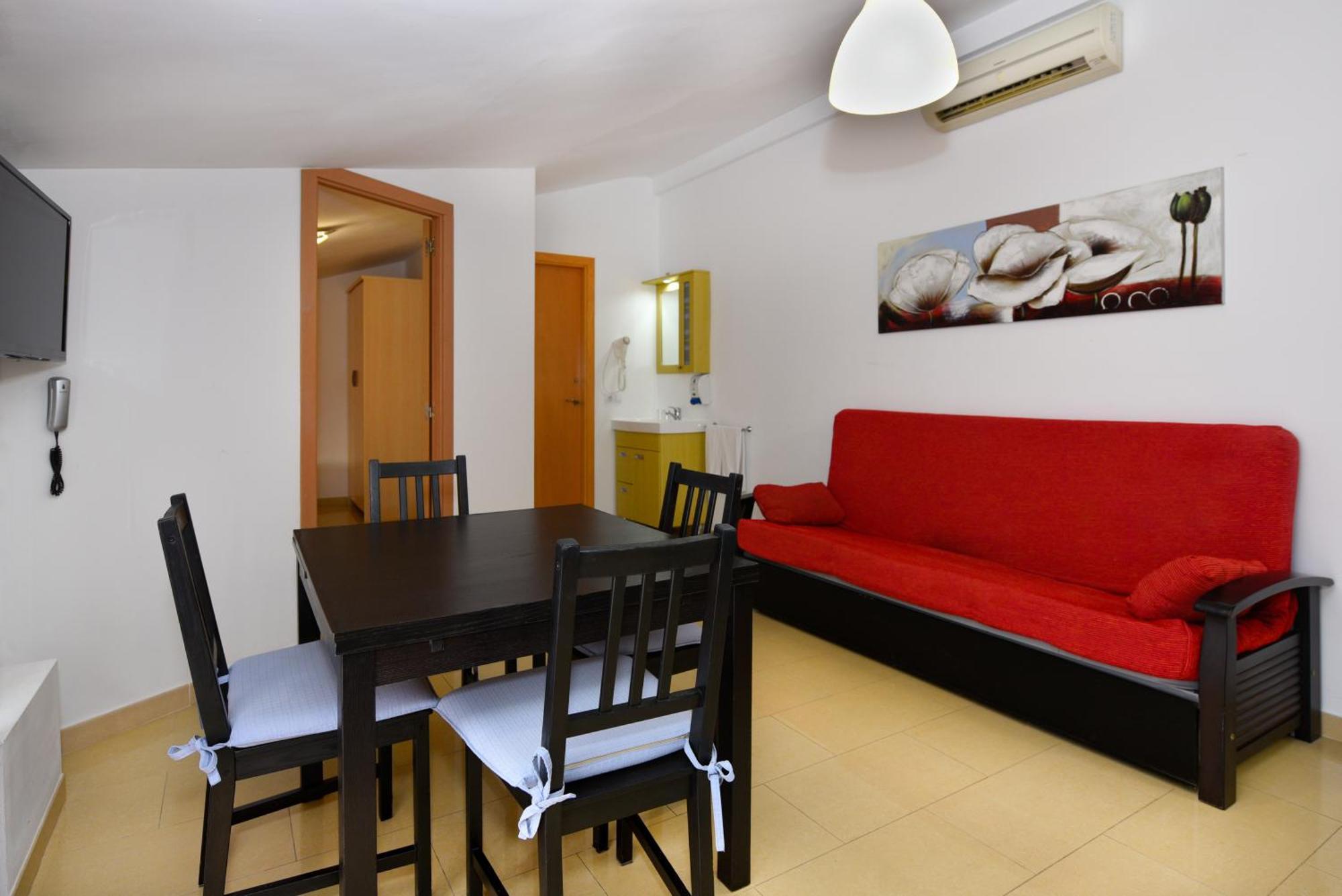 Neptuno Apartments Calella Ruang foto